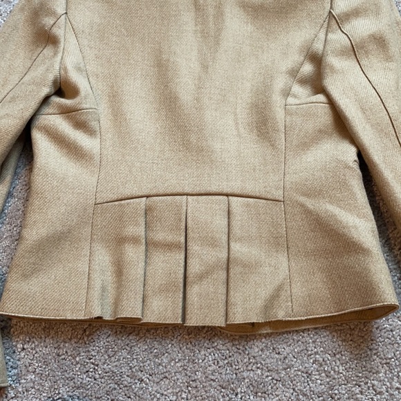 Blazer - Picture 8 of 10